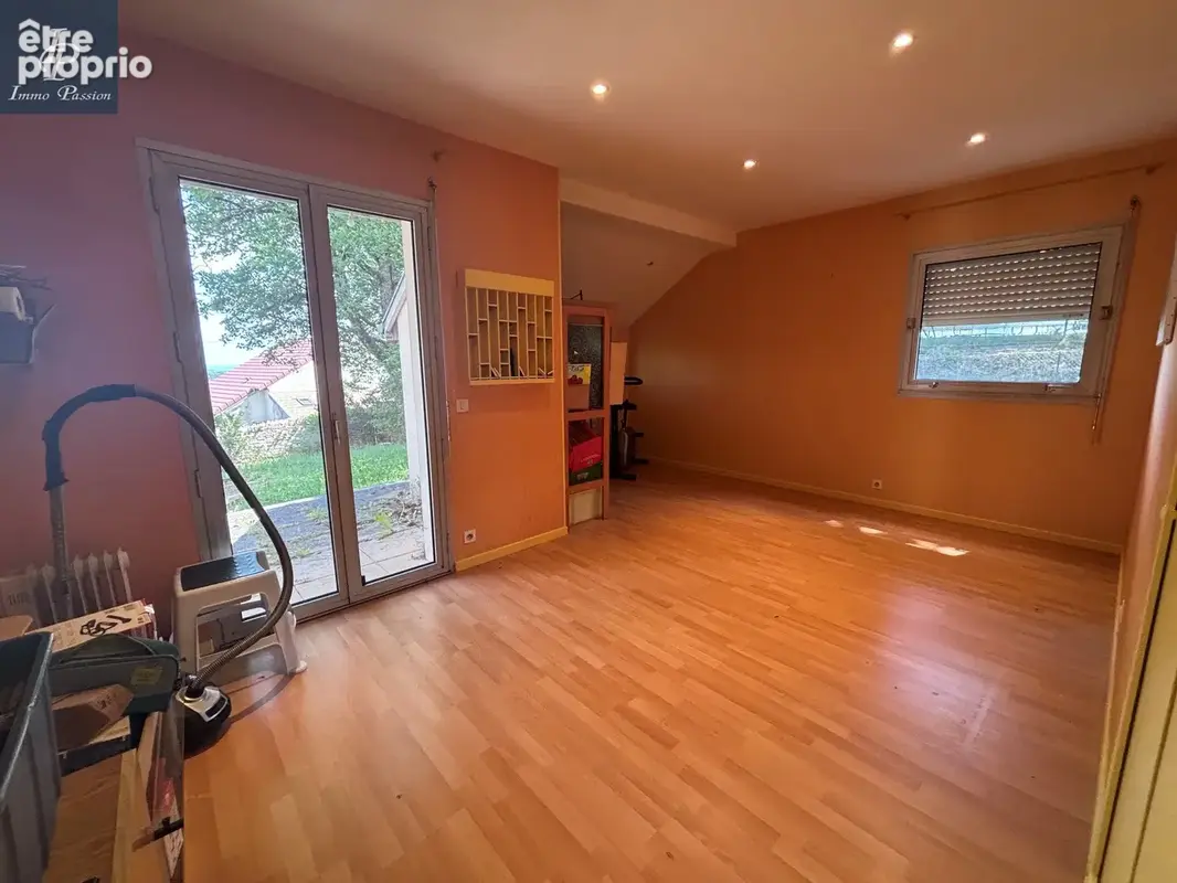 A VENDRE BEAUNE (Montagne de Beaune) maison 210 m2 habitable sur 1349 m2 de terrain - photo 4
