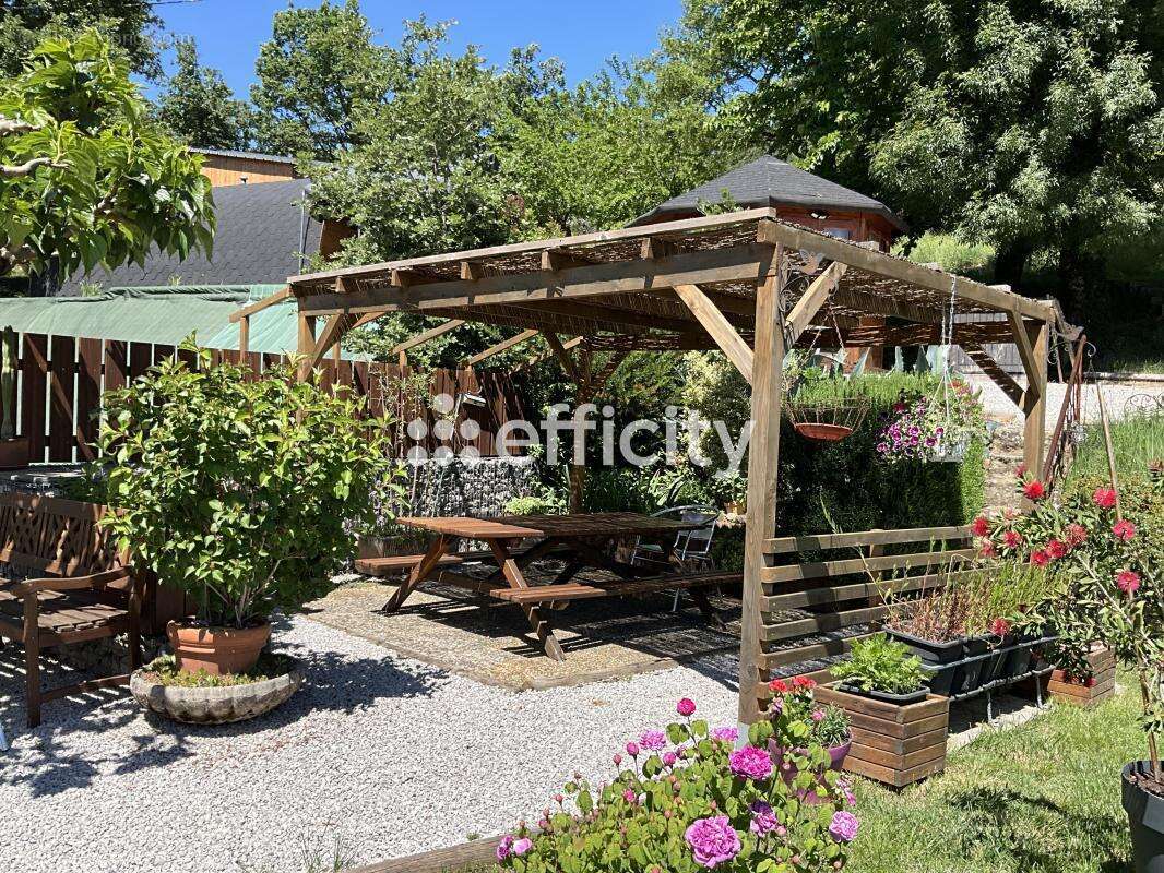 Maison 178 m² à Flaviac  - photo 4