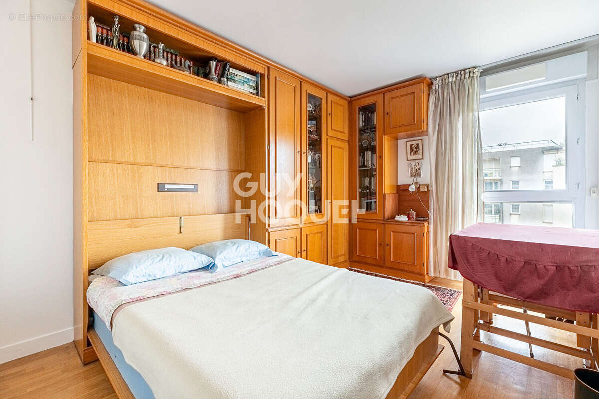 Appartement à PARIS-20E