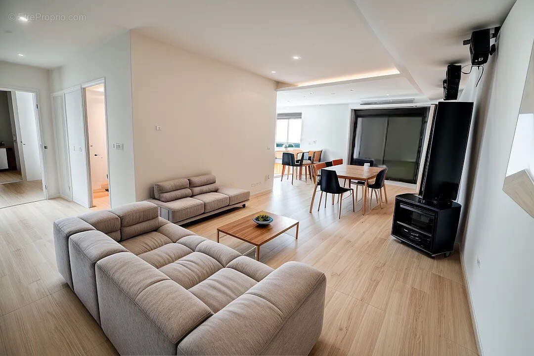 Maison à SAINT-PAIR-SUR-MER