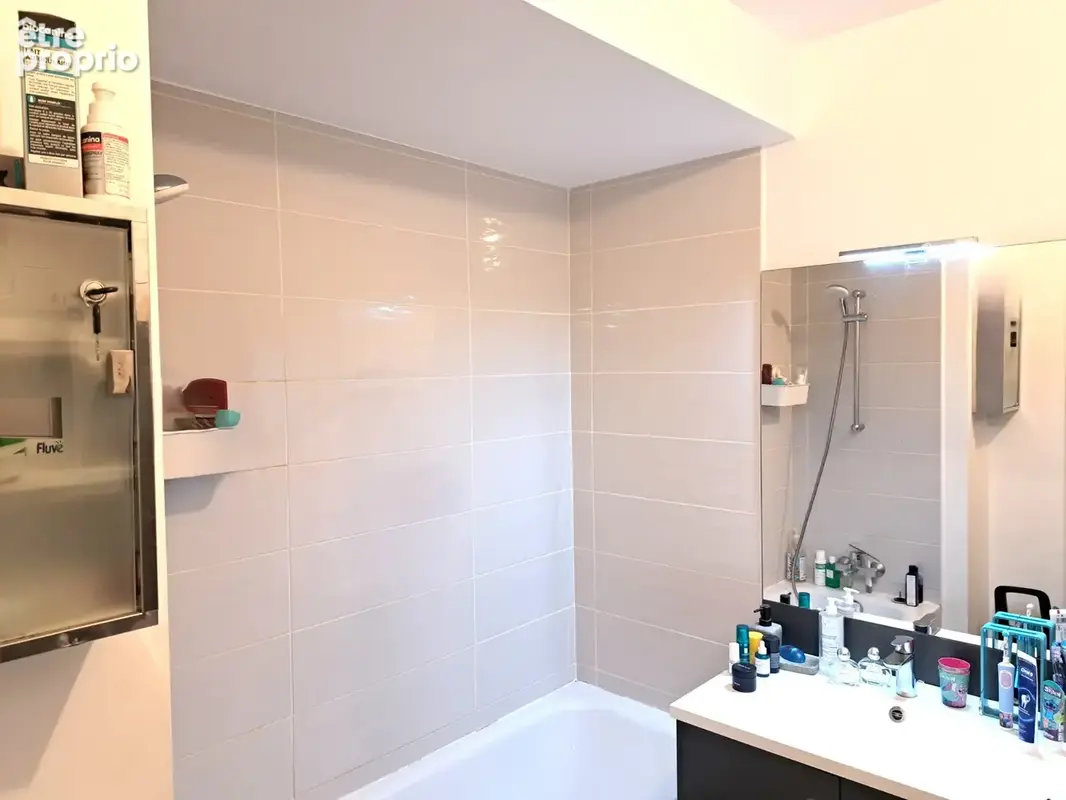 MARSEILLE Château Gombert - En Résidence sécurisée ,Appartement de type 3  + vaste terrasse et parking privé - photo 7