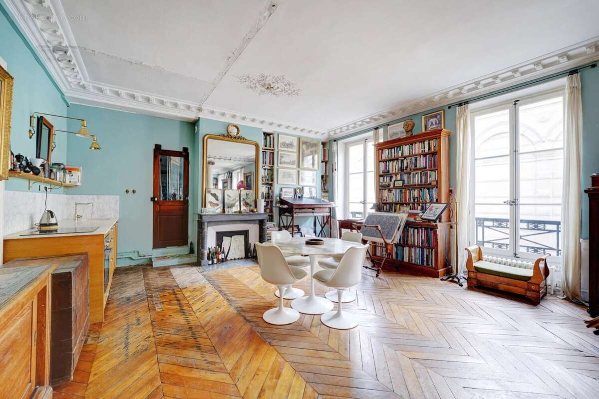 Appartement à PARIS-3E