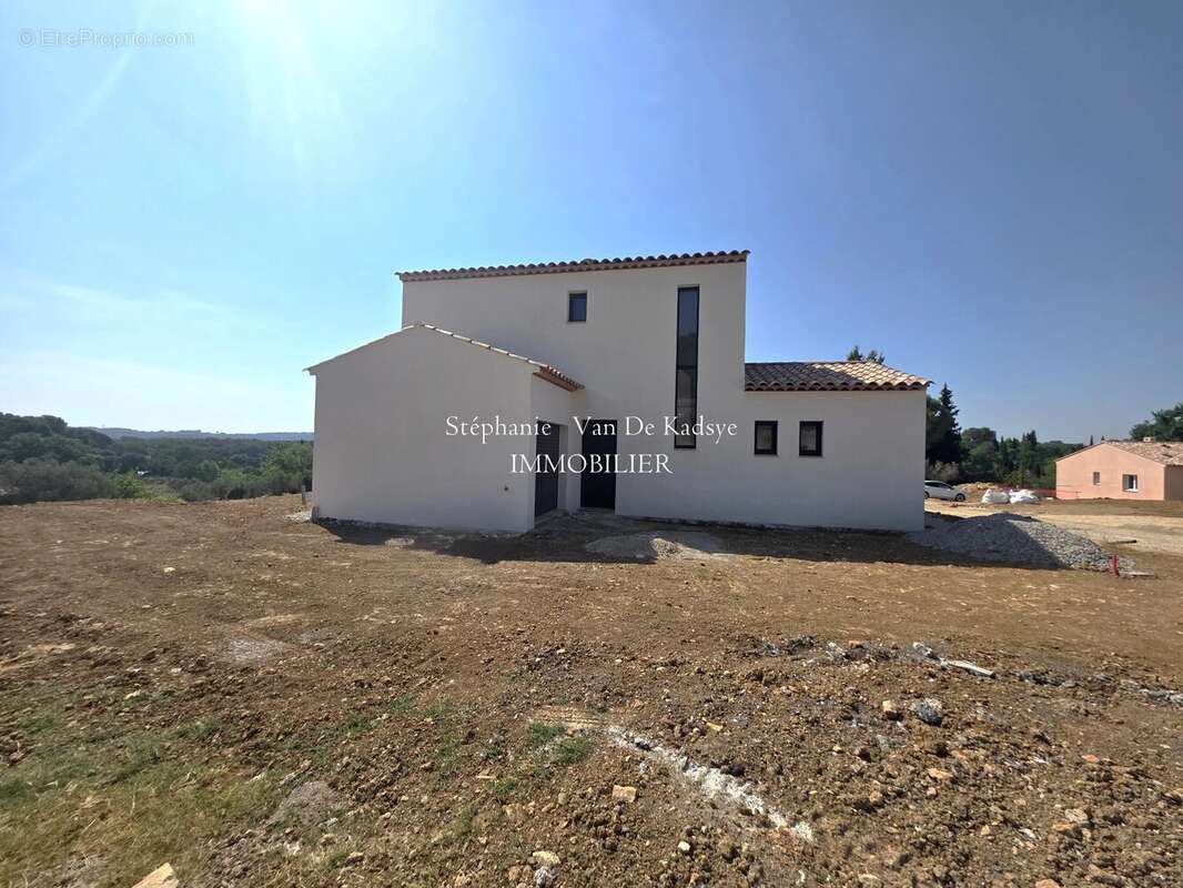 Maison à LORGUES