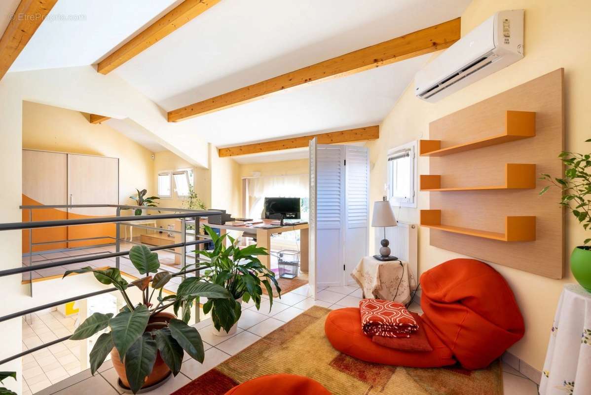 Maison à SAINT-BONNET-DE-MURE