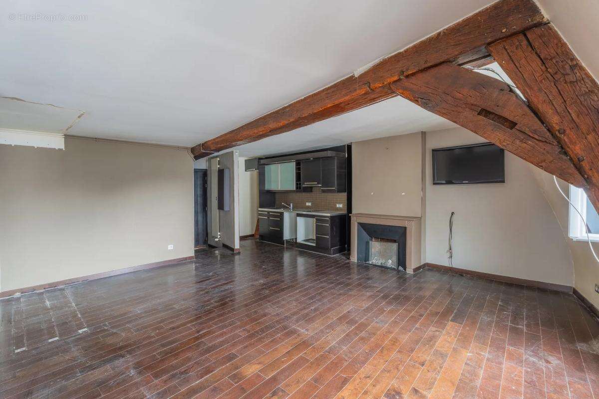 Appartement à PARIS-2E