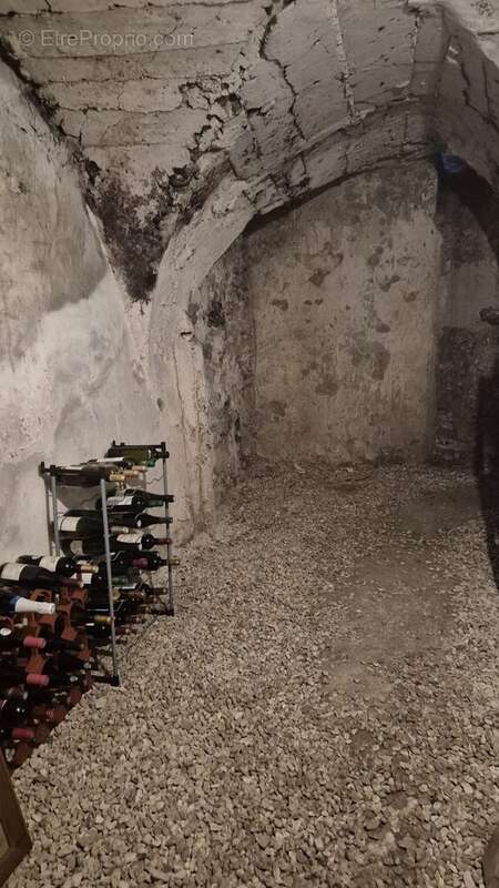 cave voutée - Appartement à ROMENY-SUR-MARNE