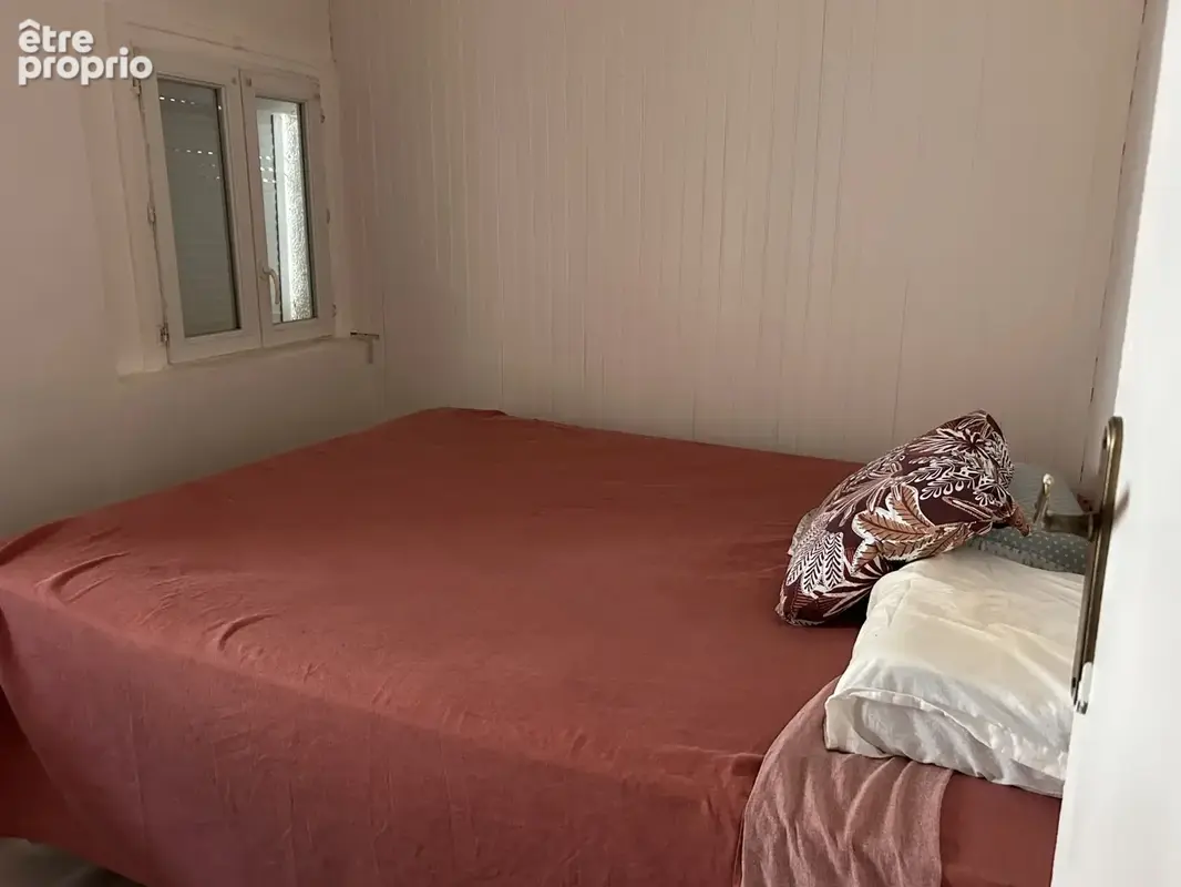 A VENDRE - Maison 4 pièces avec jardin à Saint-Gaultier - photo 3