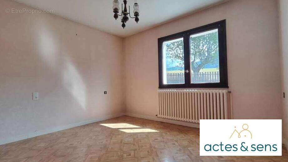 Maison à SAINT-JEOIRE-PRIEURE