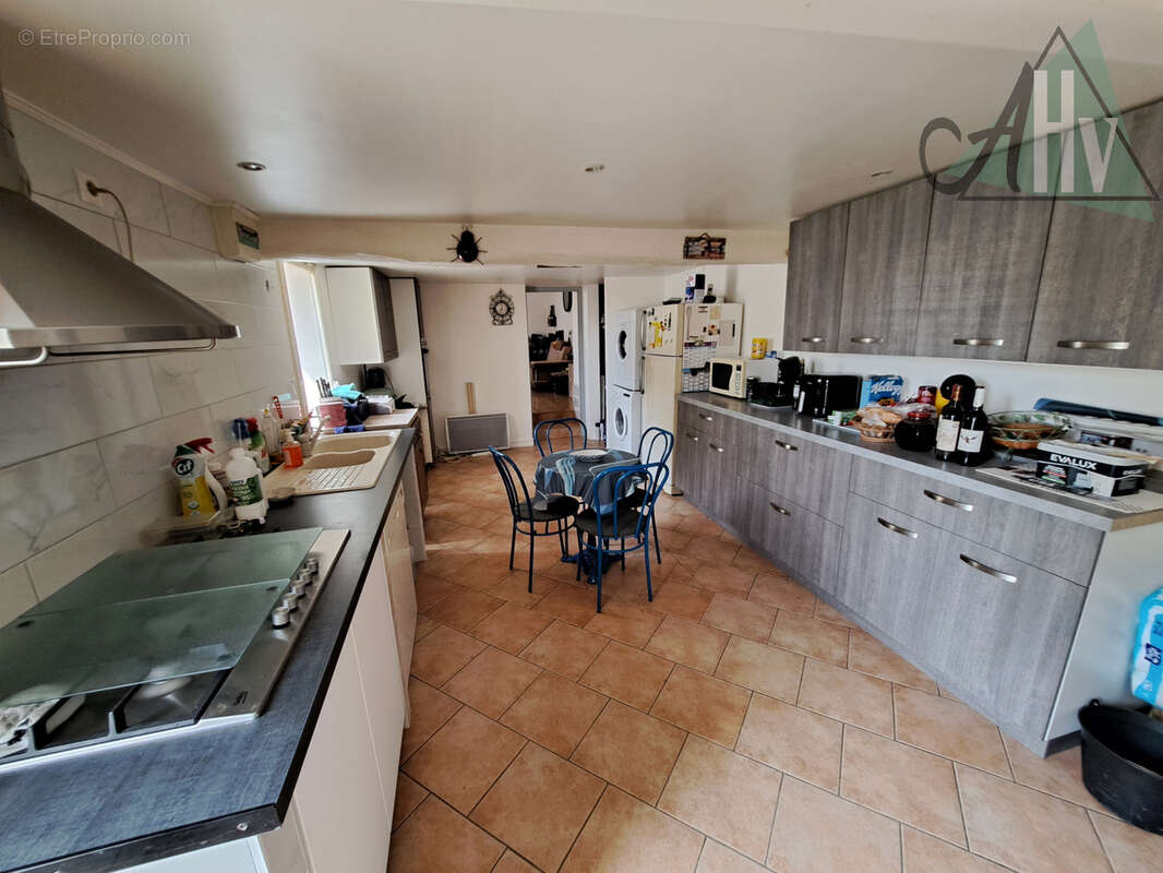 Maison à VILLENEUVE-LA-GUYARD