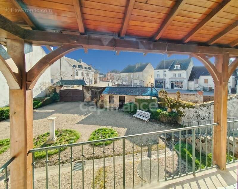 Maison à SAINT-BERAIN-SUR-DHEUNE