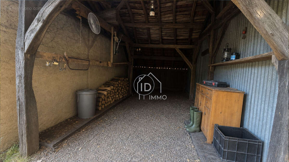 Maison avec grand terrain et dépendances - photo 4