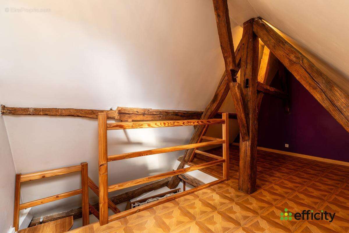 Maison à CIRES-LES-MELLO