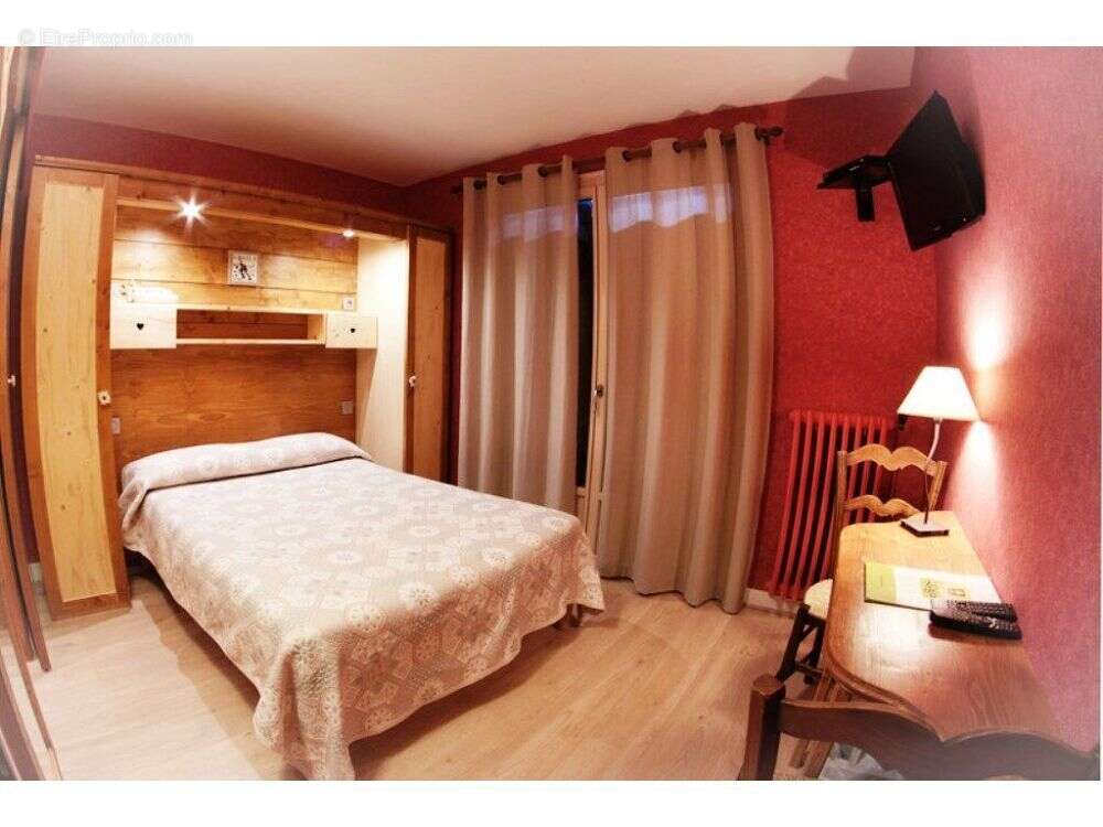 Commerce à BOURG-D'OUEIL