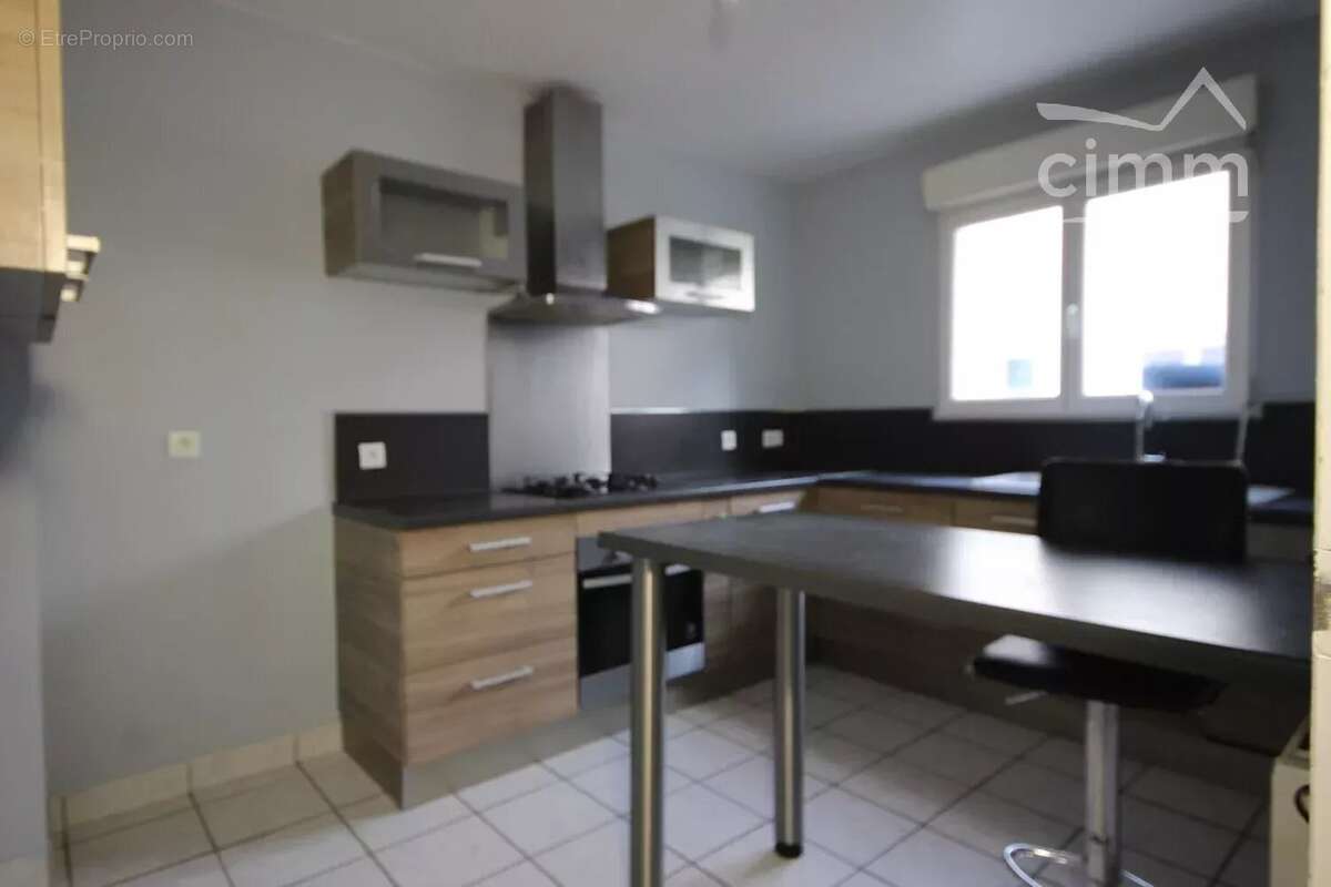 Maison à SAINT-THIBAULT-DES-VIGNES