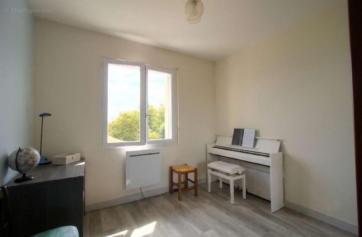 Maison Sainte Ouenne 6 pièce(s) 120 m2 - photo 8