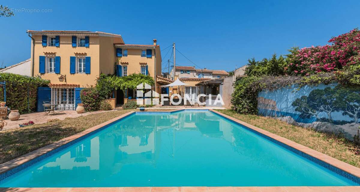 Maison à SIX-FOURS-LES-PLAGES