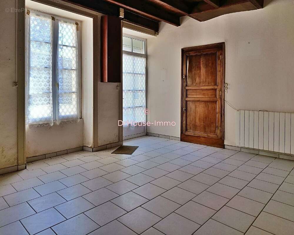 Maison à SIGOURNAIS