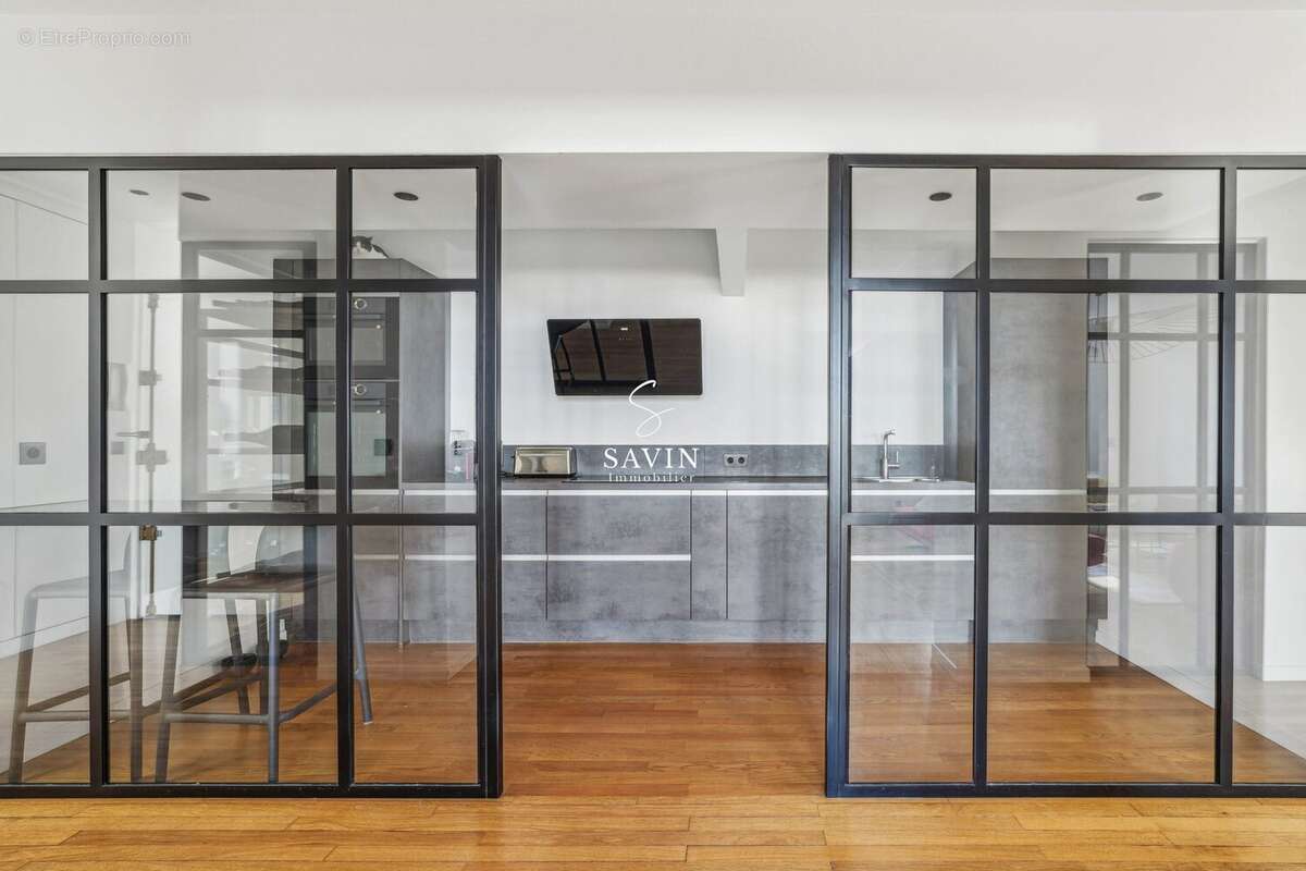 Appartement à LA GARENNE-COLOMBES