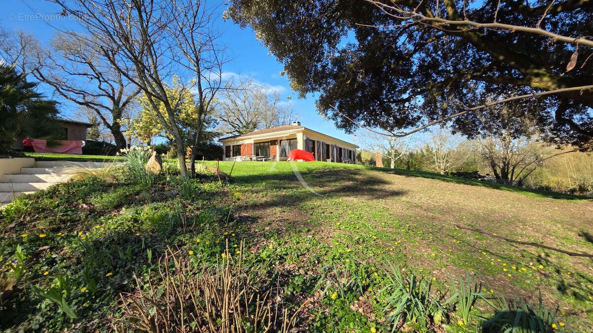 Maison à SAINT-REVEREND
