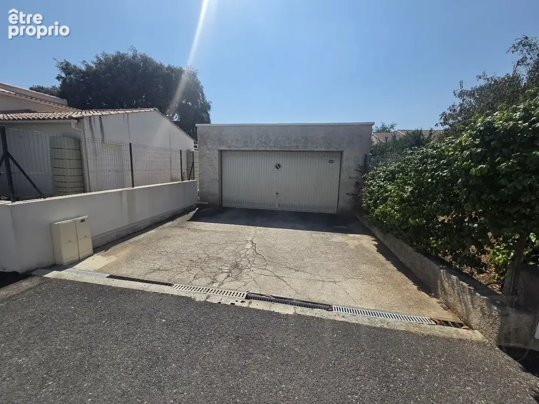 Terrain constructible de 315 m² au calme à Saint-Brès - photo 6