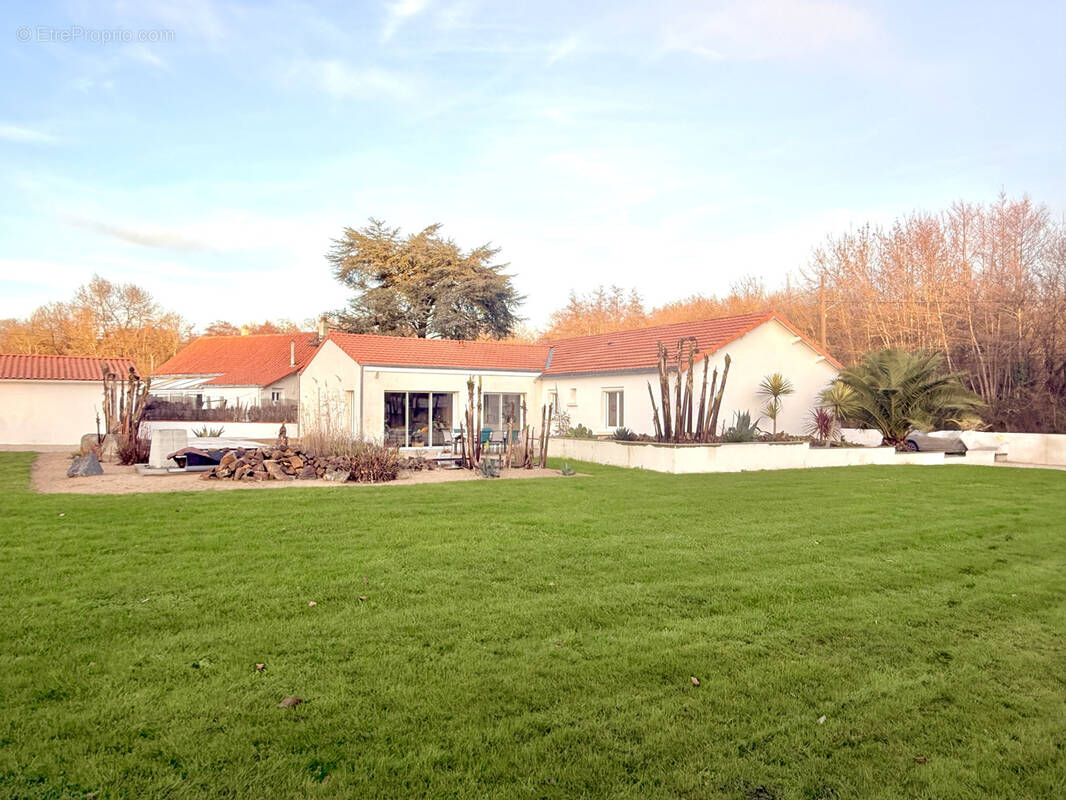 Maison à SAINT-AIGNAN-GRANDLIEU