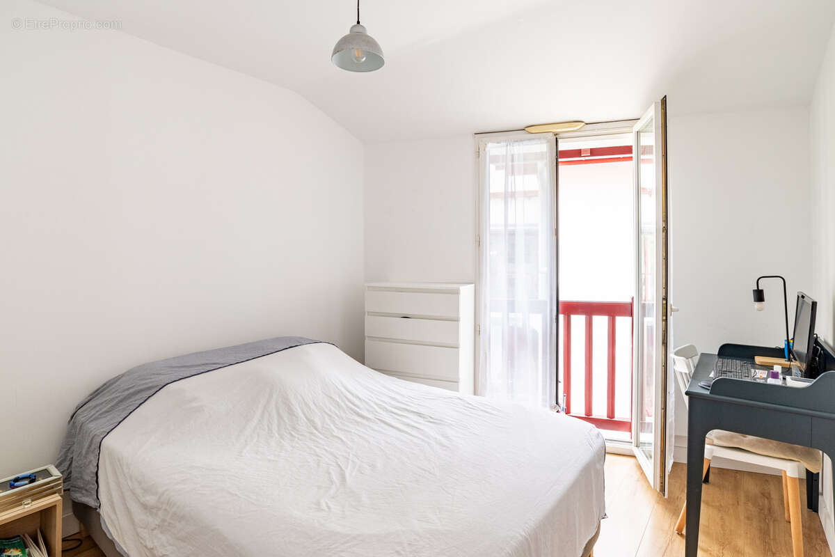 Appartement Type 3 centre ville - photo 5