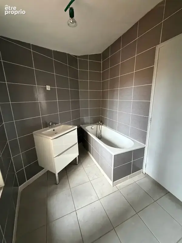 Appartement 150 m² à Bourbon-Lancy  - photo 9