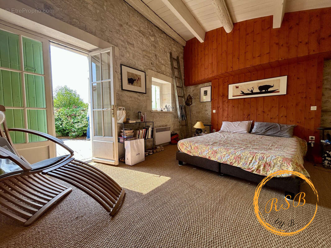 Maison 87 m² à La Flotte  - photo 7