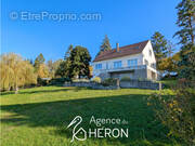 Maison à TREUZY-LEVELAY