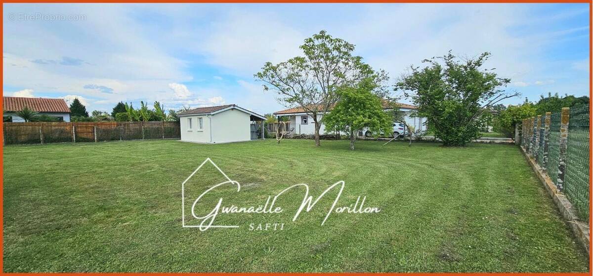 Photo 1 - Terrain à SAINT-LOUBES