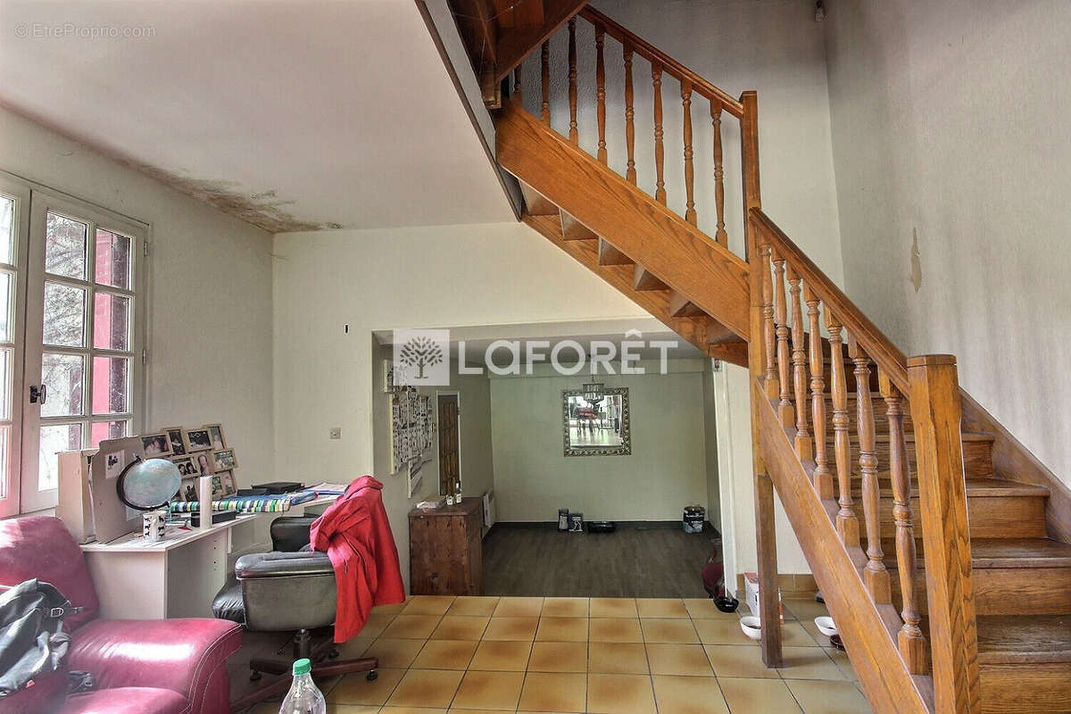 Maison à COURBEVOIE