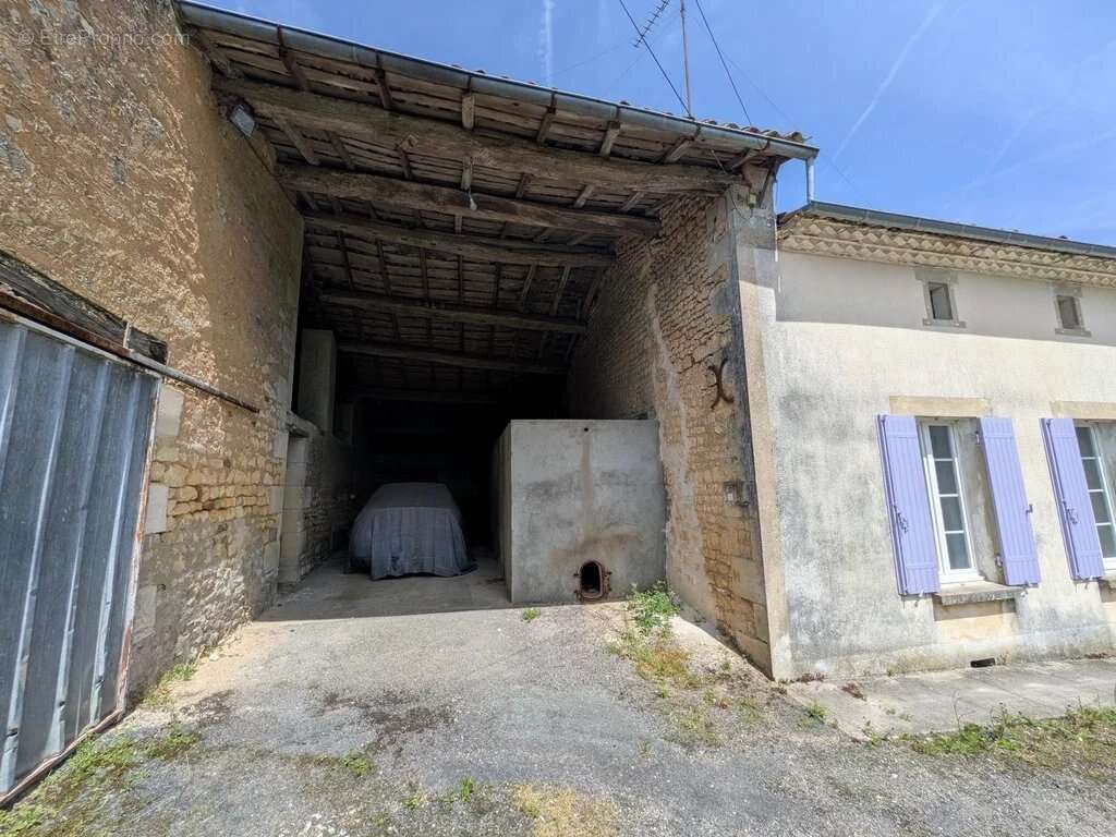 Maison à MIRAMBEAU
