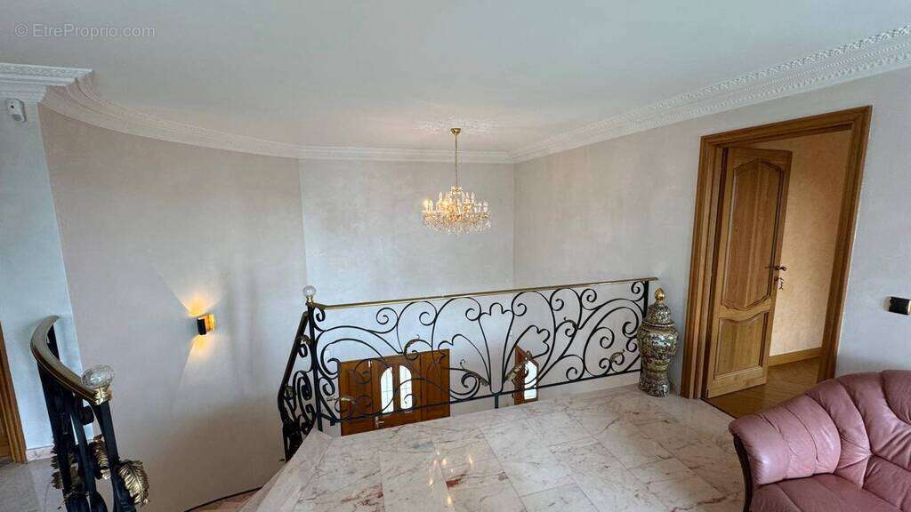 Maison à PREVESSIN-MOENS