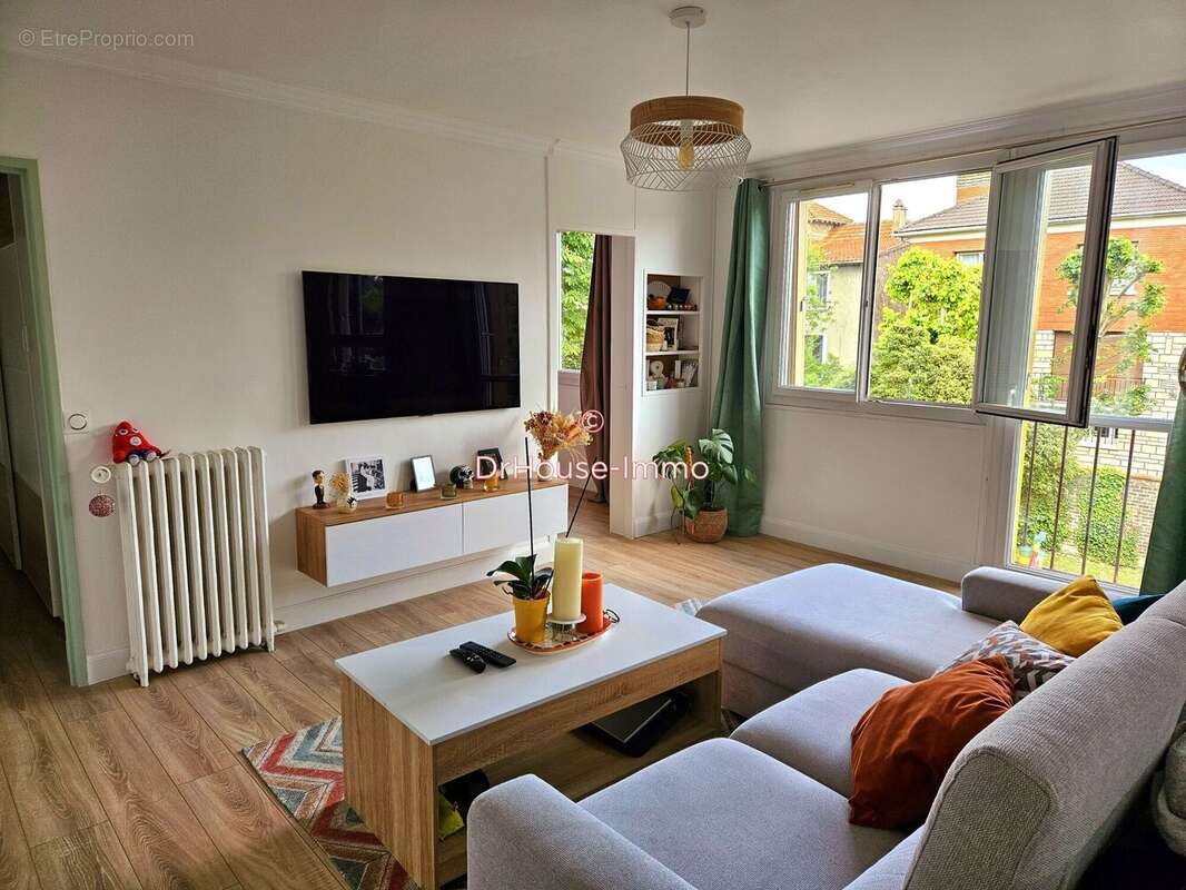 Appartement à SAINT-MAUR-DES-FOSSES