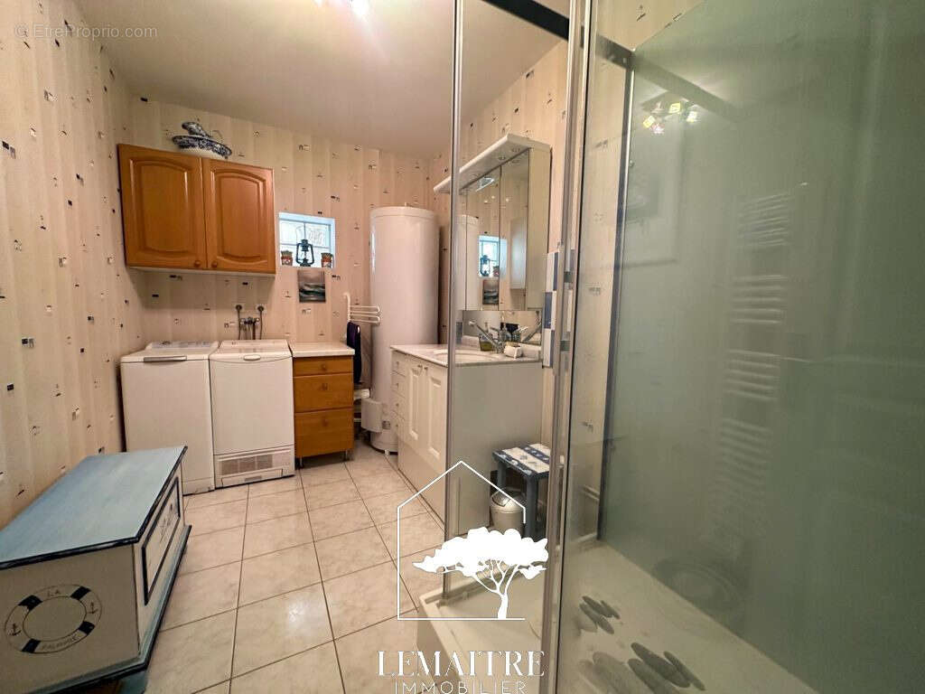 Au calme, maison plain pied 4 chambres + jardin d'hiver, piscine et garage ! - photo 20