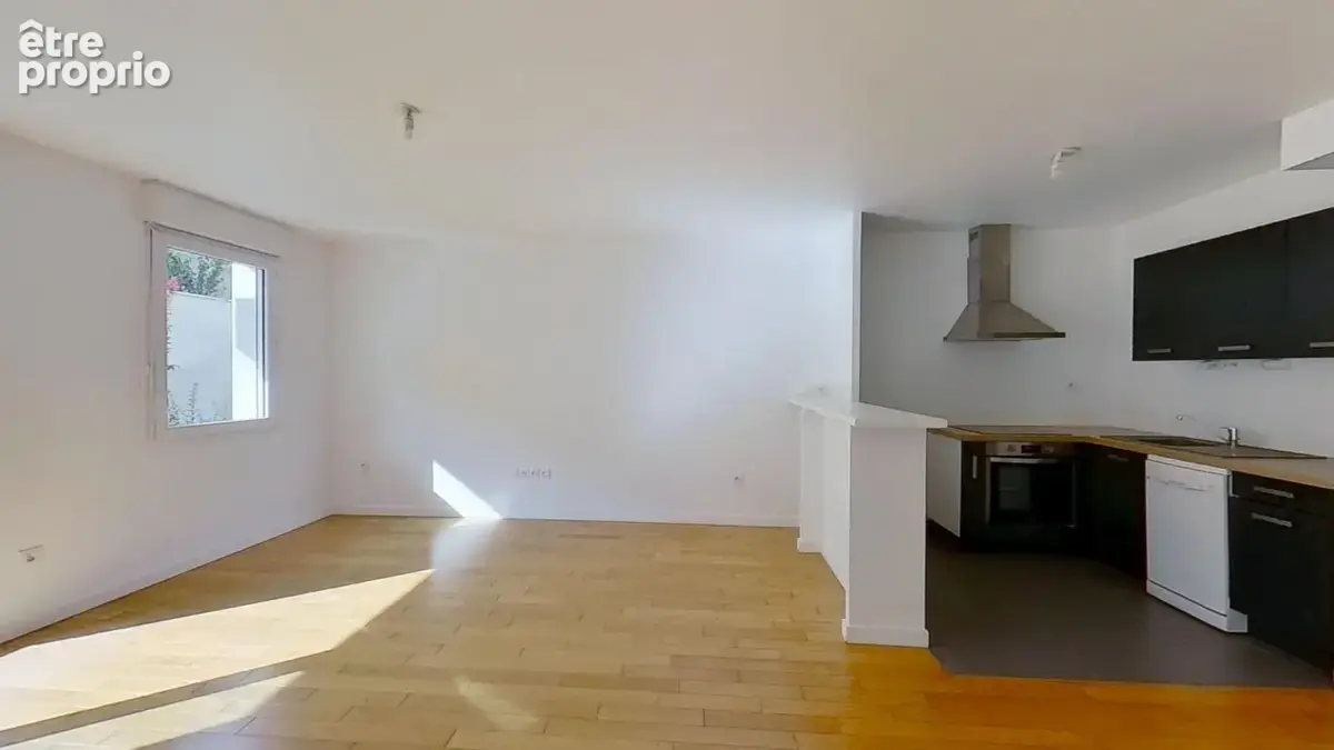 Appartement 3 pièces traversant avec balcon – Quartier des Coutures – Métro Robespierre à 400 m - photo 4