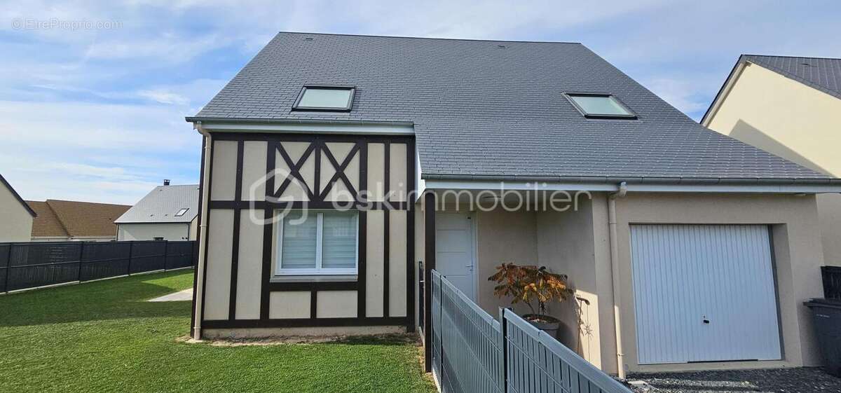 Maison à PONT-L&#039;EVEQUE