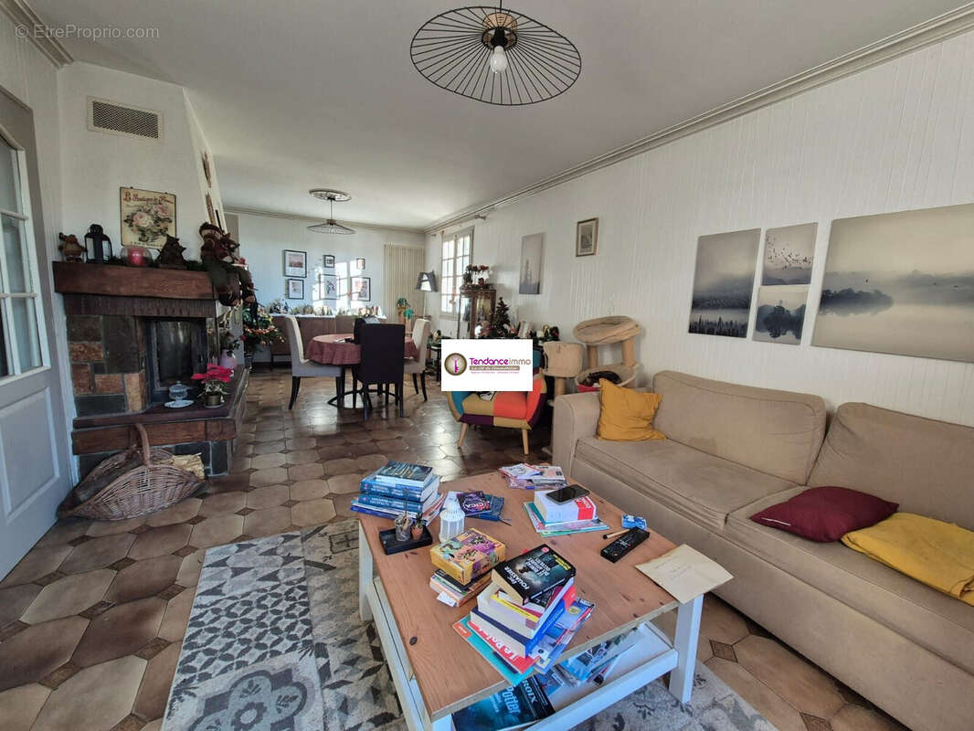 Maison à LE MELE-SUR-SARTHE