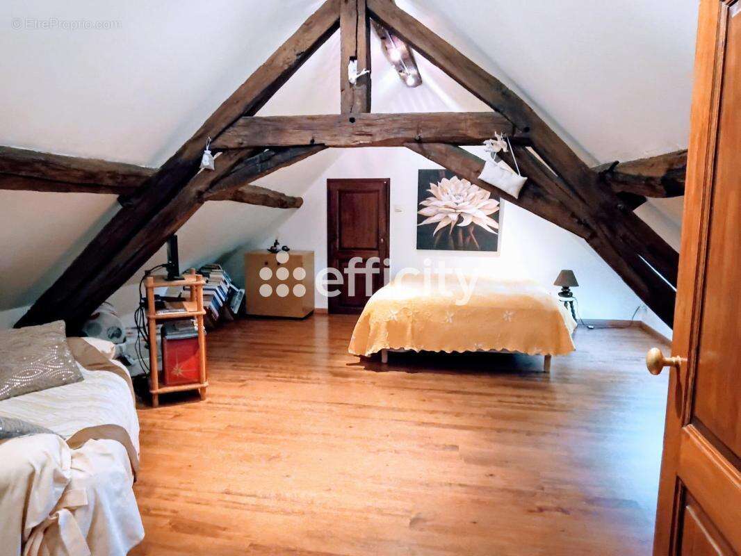 Maison à TOULON-SUR-ARROUX