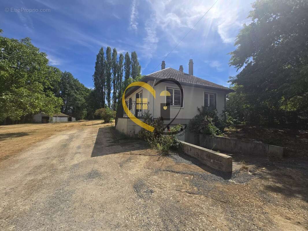 Maison de plain-pied avec sous-sol total – Morogues - photo 16