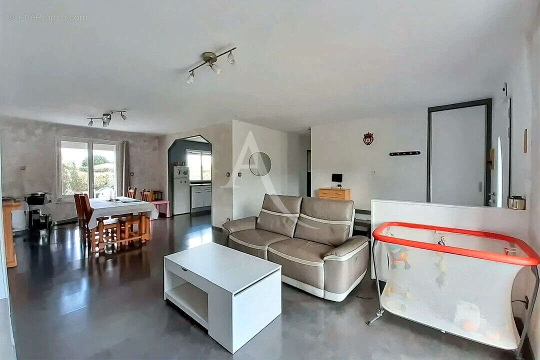 Maison à VILLENEUVE-DE-MARSAN