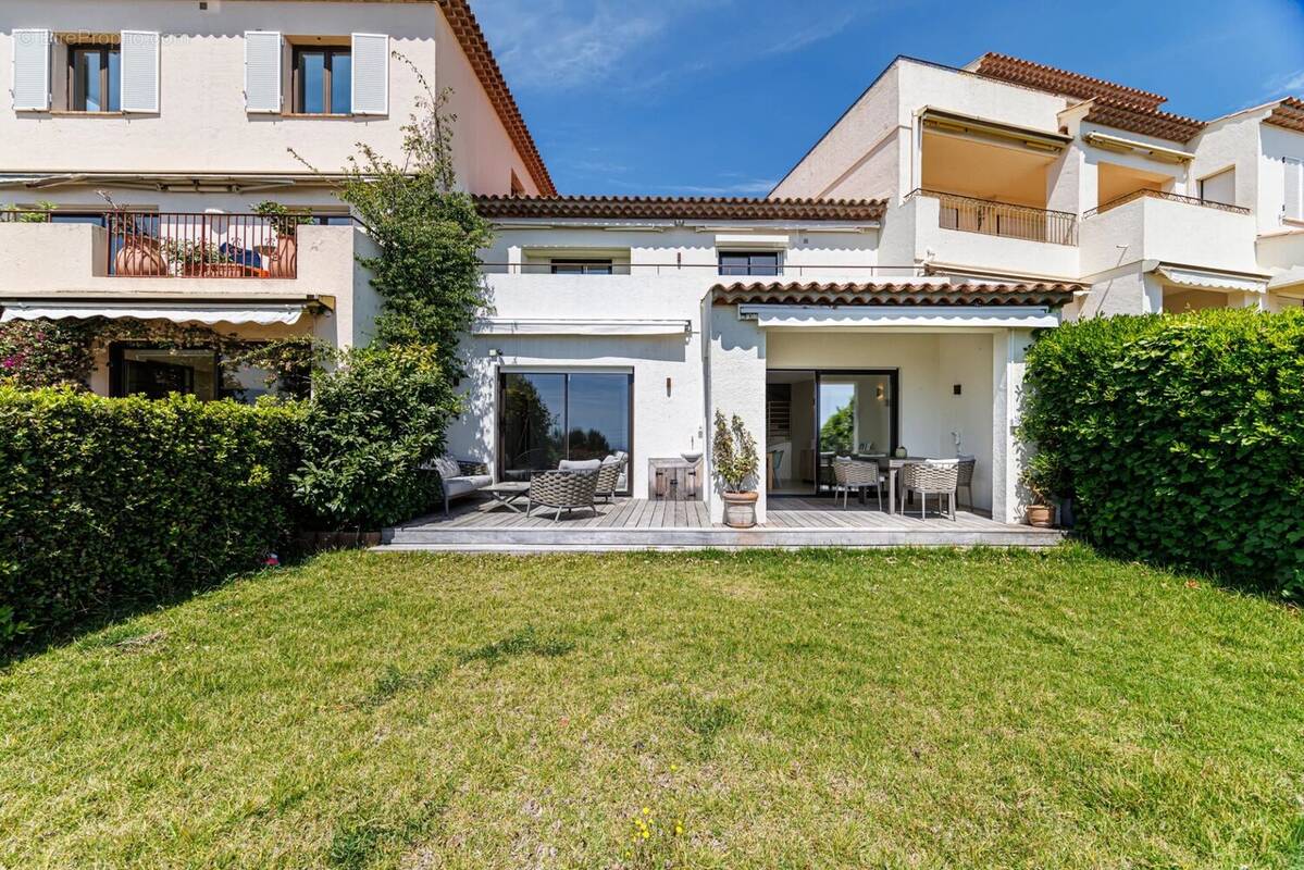 Appartement à VILLEFRANCHE-SUR-MER