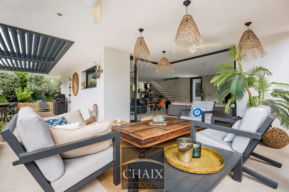 13420 GEMENOS - Villa haut de gamme dans un secteur prisé - photo 17