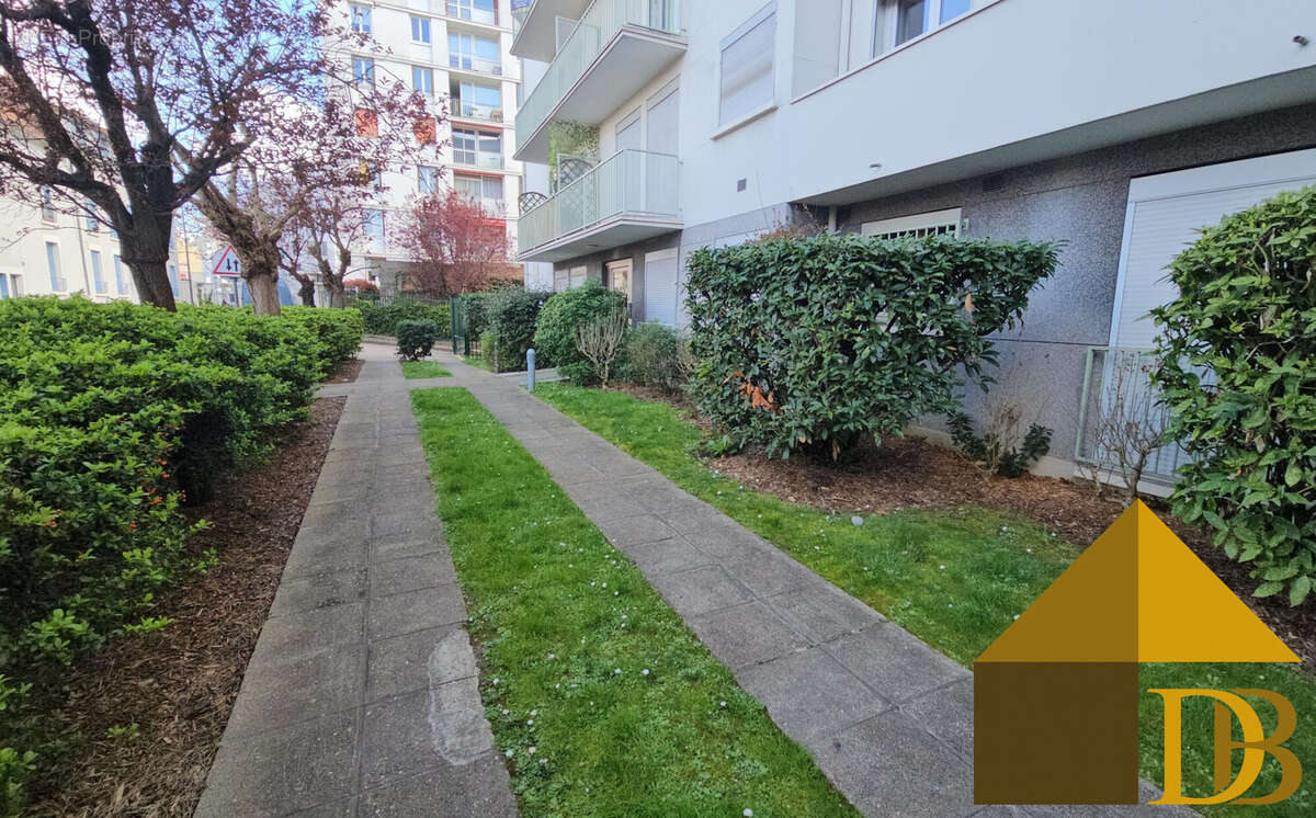 Appartement à MAISONS-ALFORT
