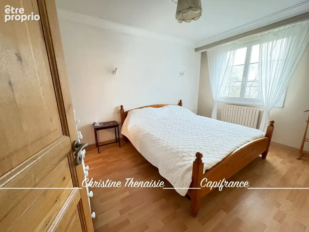 Maison à vendre sur un terrain de 2000 m2 - 4 chambres - Bureau - 3 salles d'eau - 3 wc - Dépendance de 110 m2 et garages LA GAR - photo 27