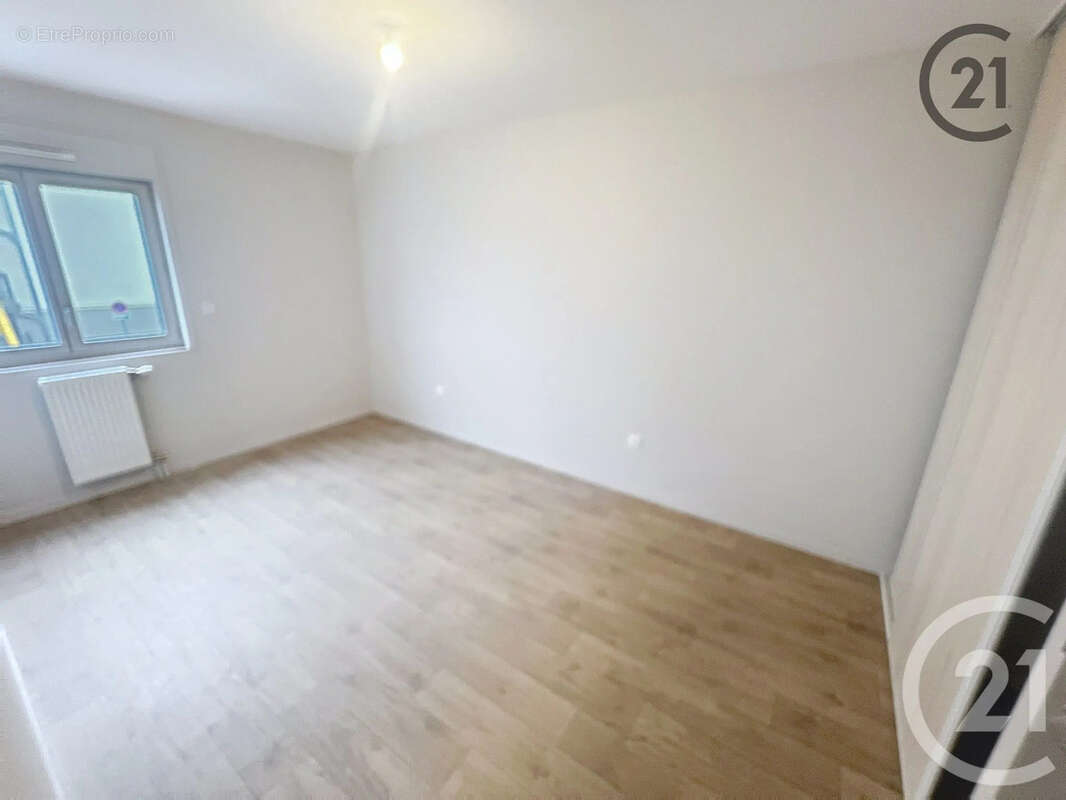 Appartement 72 m² à Auxerre  - photo 5