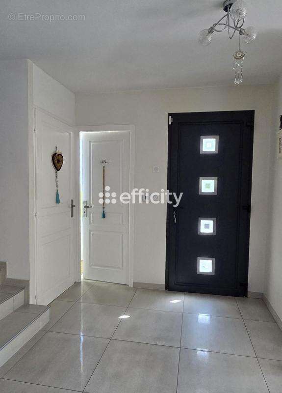 Maison 179 m² à Gresy-Sur-Aix  - photo 8