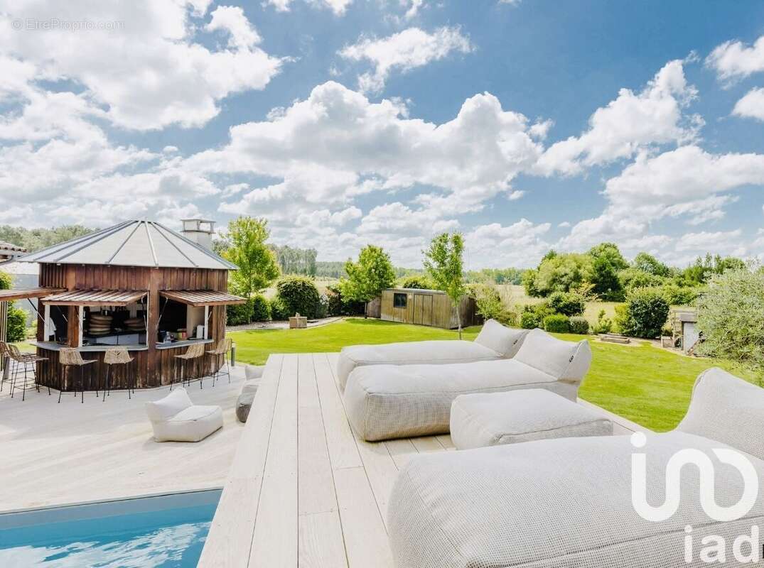 Maison 300 m² à Marcenais  - photo 2