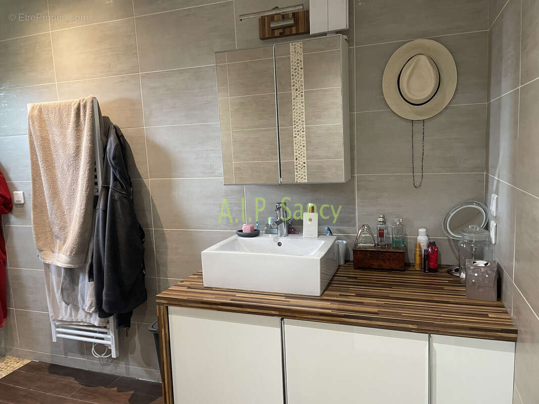 Maison à CHATELGUYON