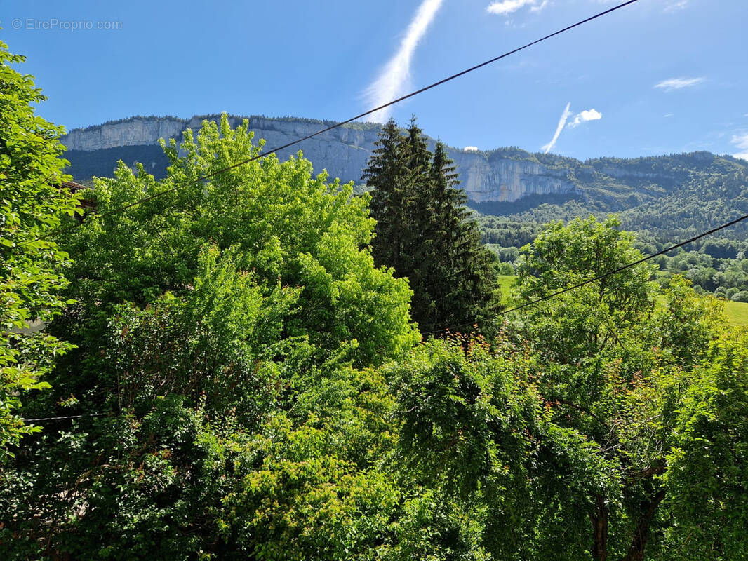 Maison 9 pièces 242 m² · à Saint-Martin-en-Vercors · 241,9 m² · 180 000 €